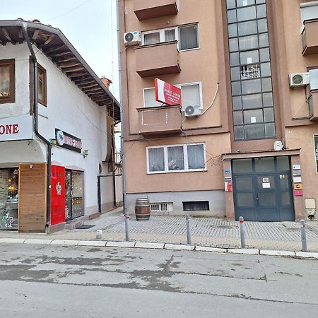 Avenue Apartment Priştine Dış mekan fotoğraf
